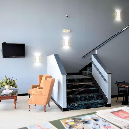 Days Inn By Wyndham Montgomery Buitenkant foto